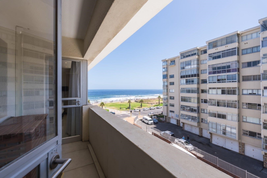 3 Bedroom Property for Sale in Mouille Point Western Cape